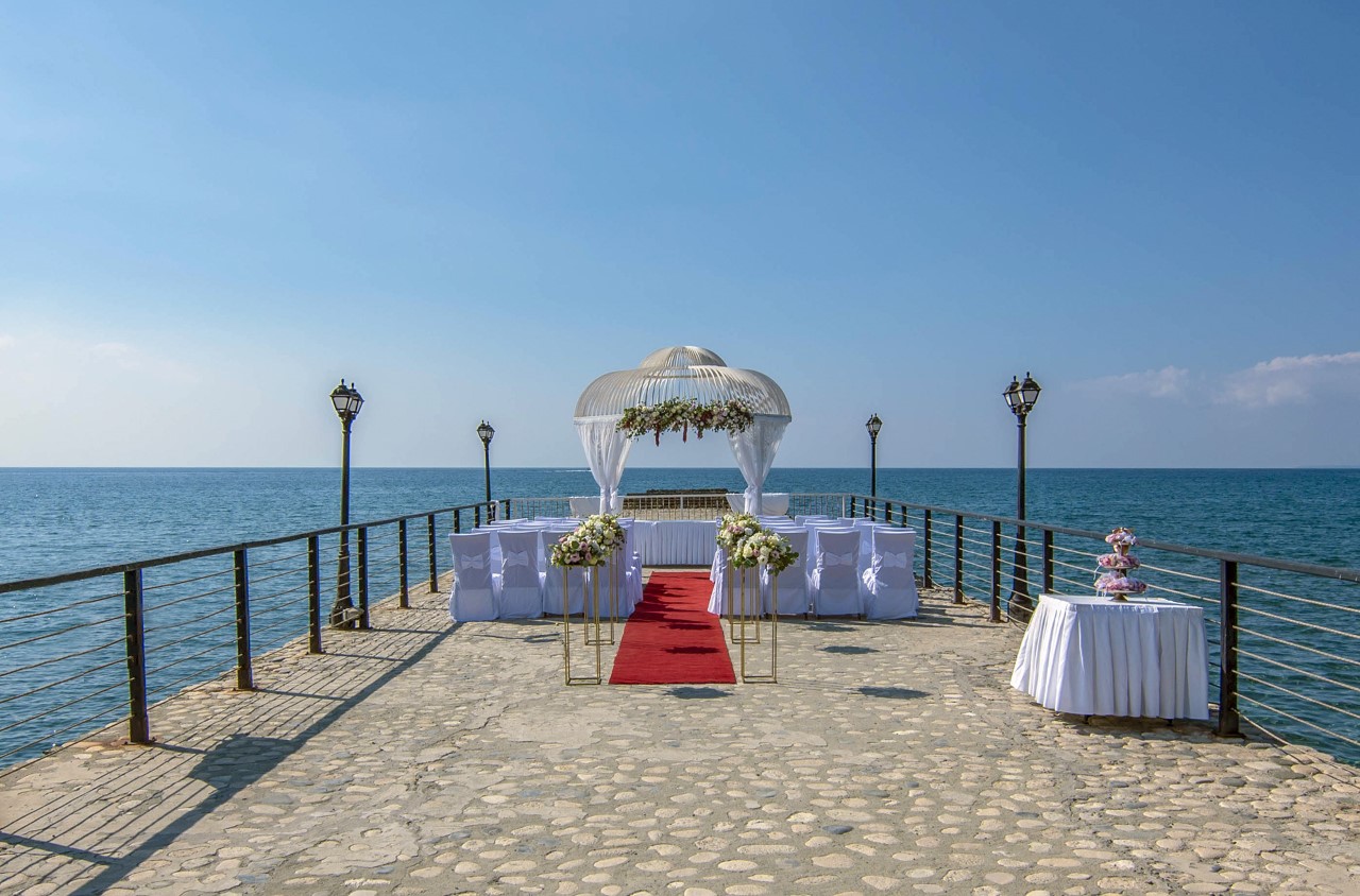 Book your wedding day in Elias Beach Hotel Limassol